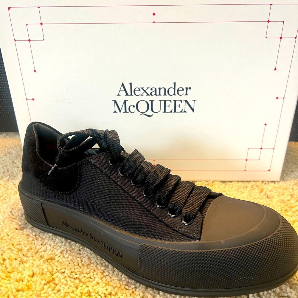 Black Alexander McQueen casual Sneakers